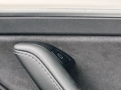 Used 2023 Tesla Model Y Long Range image 20