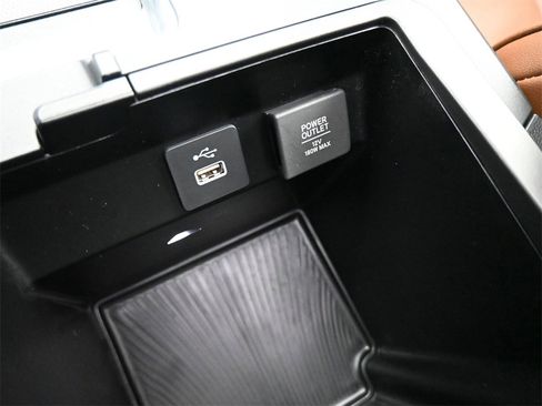 Used 2024 Acura MDX SH-AWD w/ Technology Package image 21