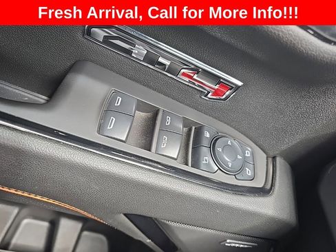 Used 2025 GMC Sierra 1500 AT4 w/ Technology Package AWD/4WD image 17