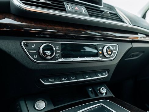 Used 2020 Audi Q5 2.0T Premium Plus w/ Premium Plus Package image 27