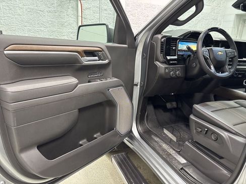 New 2026 Chevrolet Silverado 1500 High Country AWD/4WD image 15
