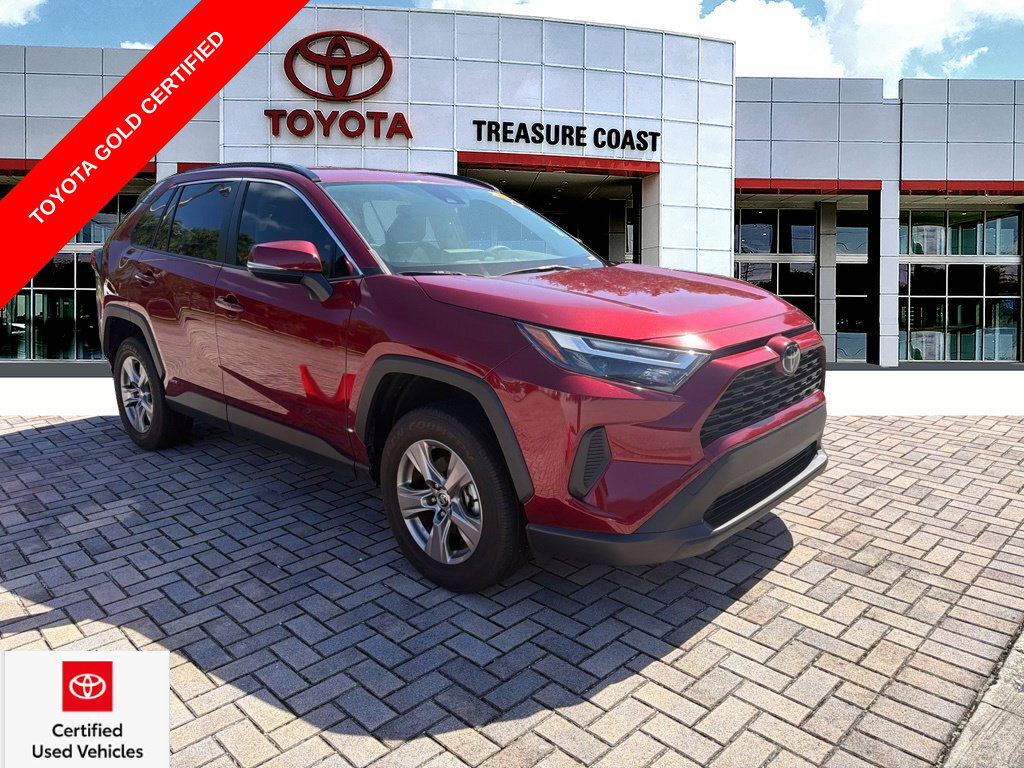 Used 2025 Toyota RAV4 XLE AWD/4WD image 1