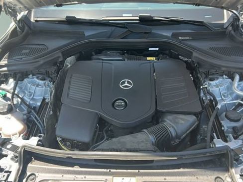 Used 2025 Mercedes-Benz GLC 350e 4MATIC image 31