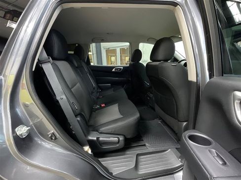Used 2020 Nissan Pathfinder SV FWD image 25