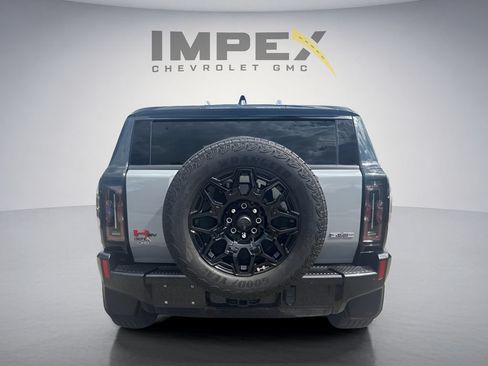 Used 2025 GMC Hummer EV 2X w/ LPO, Sport Package AWD/4WD image 4