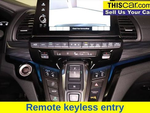 Used 2025 Honda Odyssey Elite image 17