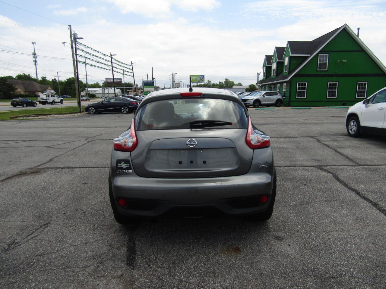 Used 2016 Nissan Juke S AWD/4WD image 6