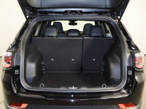 New 2026 Jeep Compass Latitude image 18