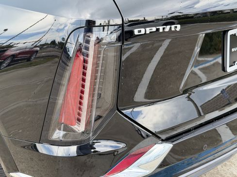 New 2026 Cadillac Optiq Luxury 1 RWD image 9