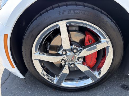 Used 2014 Chevrolet Corvette Stingray Convertible w/ 2LT Preferred Equipment Group RWD image 37