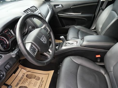 Used 2019 Dodge Journey Crossroad w/ Nav & Sun Group image 12