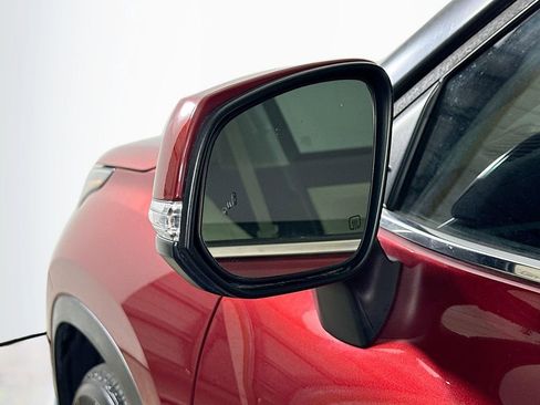 Used 2022 Toyota Highlander XLE FWD image 38