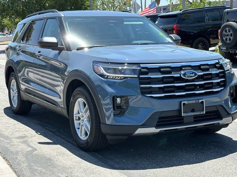 New 2026 Ford Explorer Active w/ Active Comfort Package RWD image 11