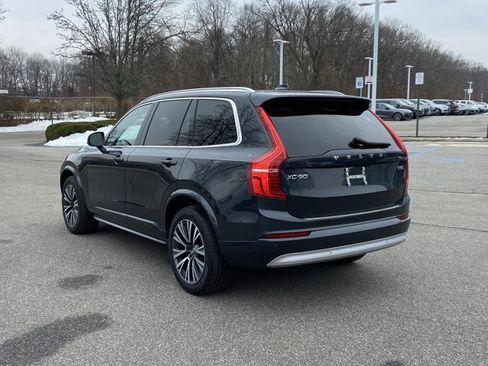 Used 2022 Volvo XC90 T5 Momentum w/ Climate Package image 7