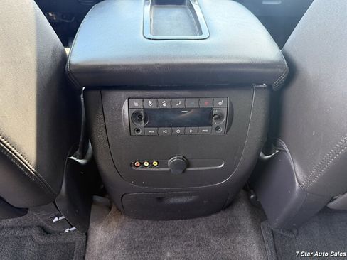 Used 2014 GMC Yukon XL Denali AWD/4WD image 21