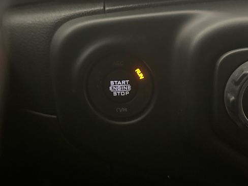 Used 2020 Jeep Wrangler Unlimited Sport S AWD/4WD image 18