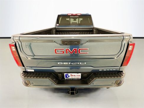 New 2025 GMC Sierra 2500 Denali w/ Denali Reserve Package image 6