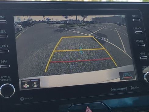 Certified 2022 Toyota Venza LE image 20