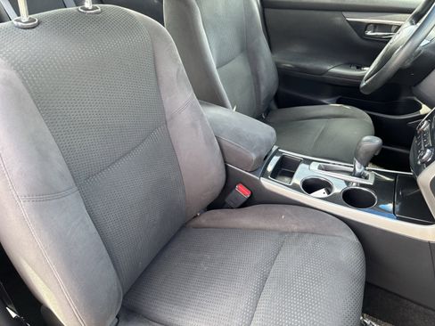 Used 2014 Nissan Altima 2.5 S w/ Sport Value Package image 10