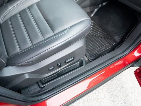 Used 2019 Ford Escape Titanium image 43