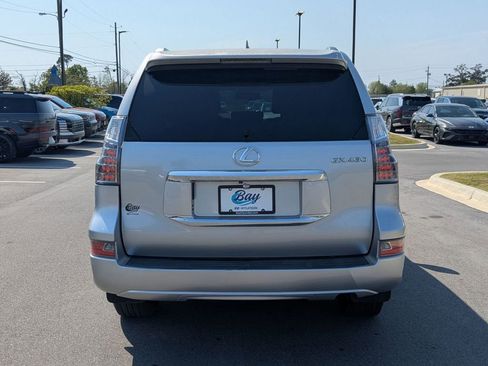 Used 2016 Lexus GX 460 w/ Navigation Package image 7