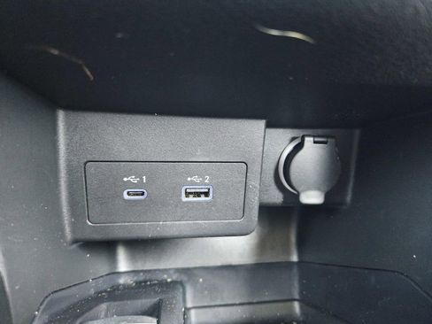 Used 2024 Nissan Kicks SV image 27