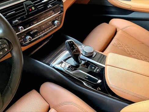 Used 2023 BMW 540i w/ Premium Package image 16