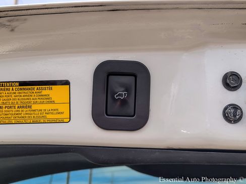 Used 2013 Toyota Venza LE AWD/4WD image 25
