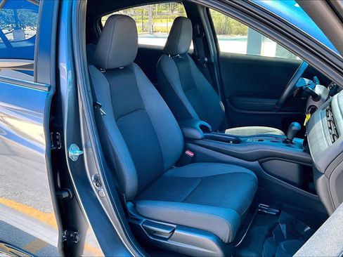 Used 2022 Honda HR-V Sport image 9
