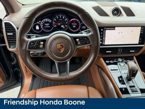 Used 2023 Porsche Cayenne Platinum Edition AWD/4WD image 21