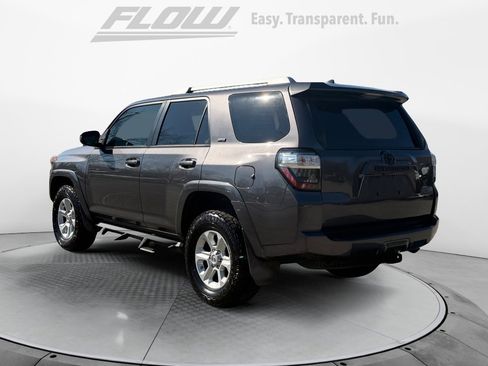 Used 2018 Toyota 4Runner SR5 image 6