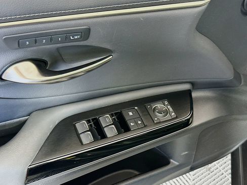 Used 2022 Lexus ES 350 w/ Premium Package FWD image 18