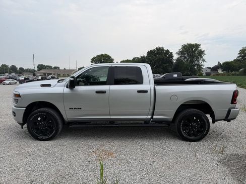 Used 2026 RAM 2500 Big Horn AWD/4WD image 4