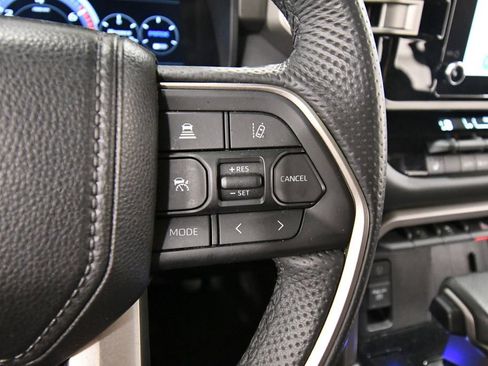 Used 2025 Toyota Sequoia SR5 AWD/4WD image 22
