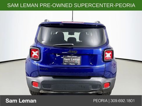 Used 2017 Jeep Renegade Altitude AWD/4WD image 6