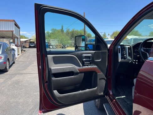Used 2016 GMC Sierra 1500 SLE w/ SLE Value Package AWD/4WD image 12