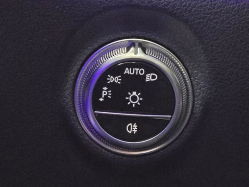 Used 2025 Mercedes-Benz CLE 300 4MATIC Coupe image 35