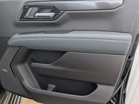 New 2026 GMC Yukon AT4 w/ AT4 Premium Plus Package AWD/4WD image 39