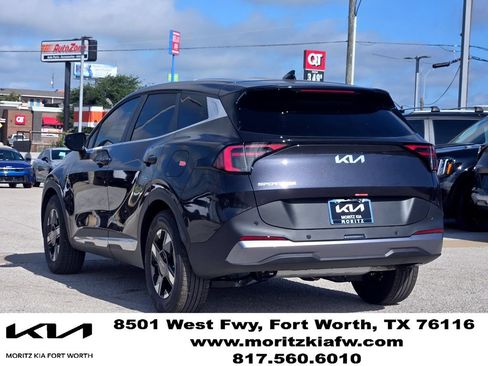 New 2026 Kia Sportage LX FWD image 4
