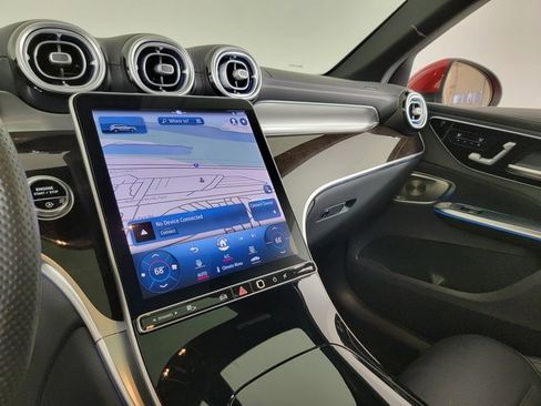 Certified 2025 Mercedes-Benz GLC 300 4MATIC image 27