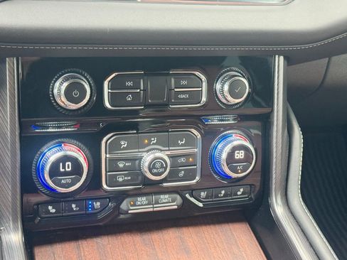 Used 2024 GMC Yukon Denali Ultimate image 30