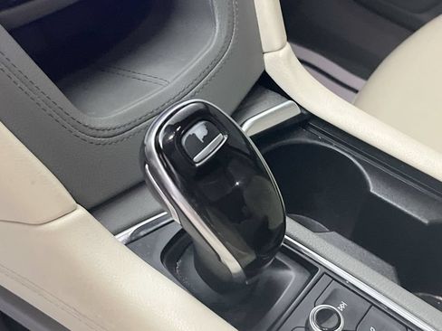 Used 2020 Cadillac XT6 Premium Luxury FWD image 21
