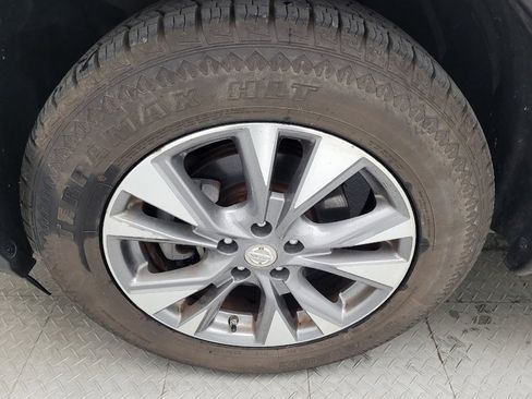 Used 2018 Nissan Murano SV image 31