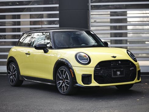 New 2026 MINI Cooper S image 1