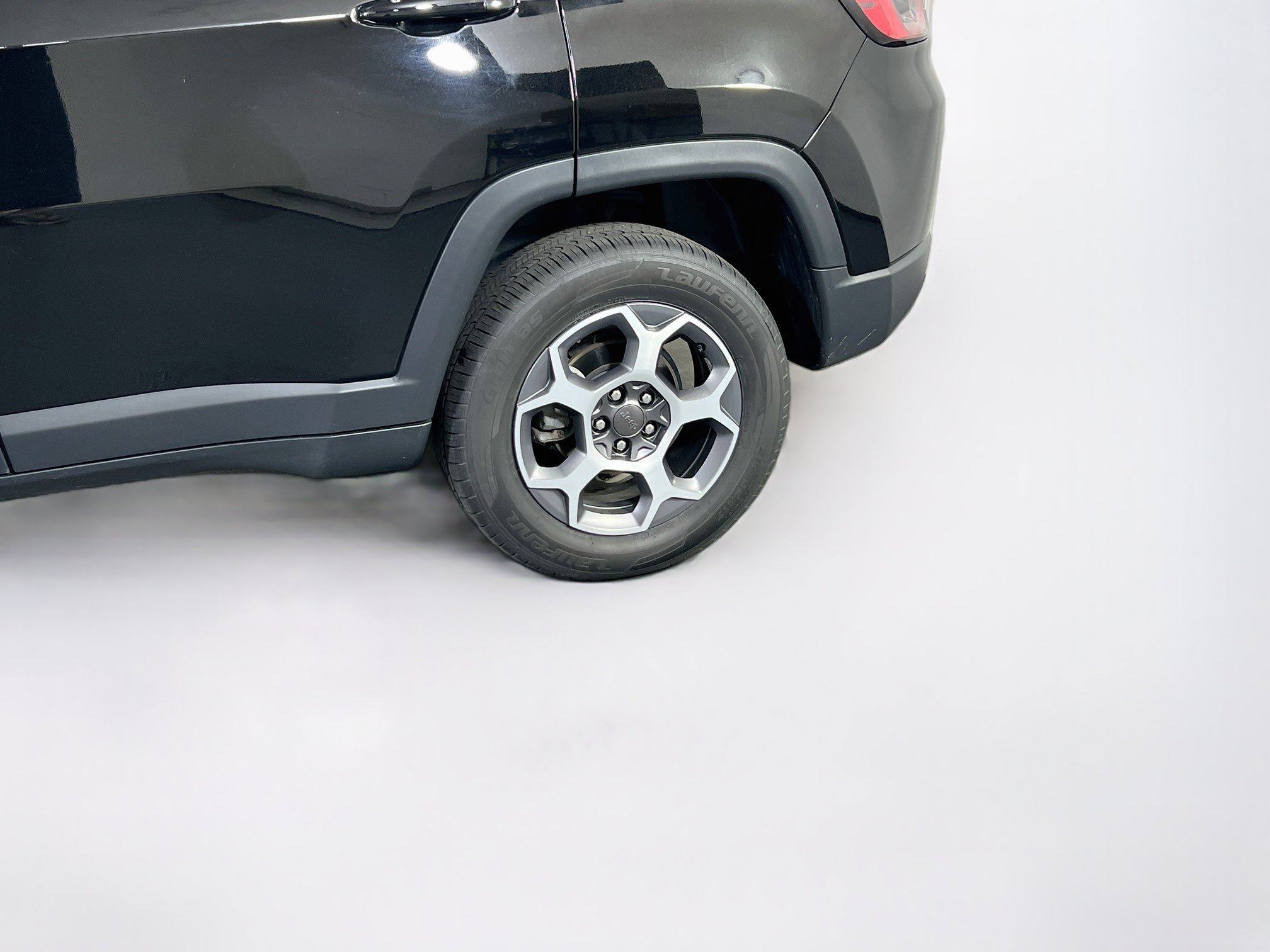 Used 2022 Jeep Compass Trailhawk AWD/4WD image 28