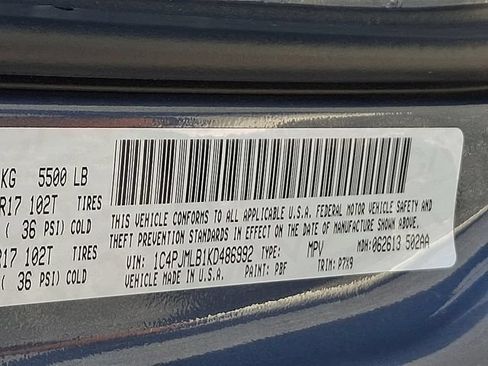 Used 2019 Jeep Cherokee Latitude Plus AWD/4WD image 28