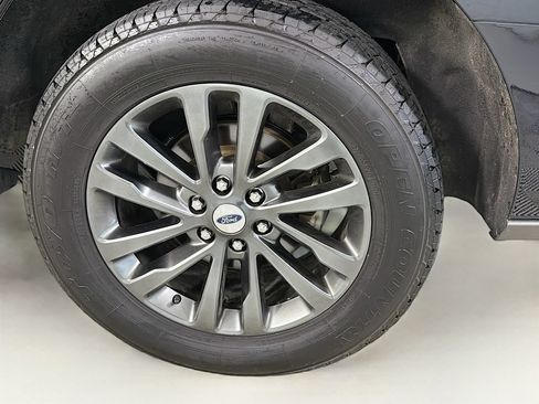 Used 2021 Ford Expedition Limited RWD image 36