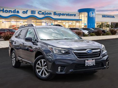 Used 2022 Subaru Outback Premium AWD/4WD image 1