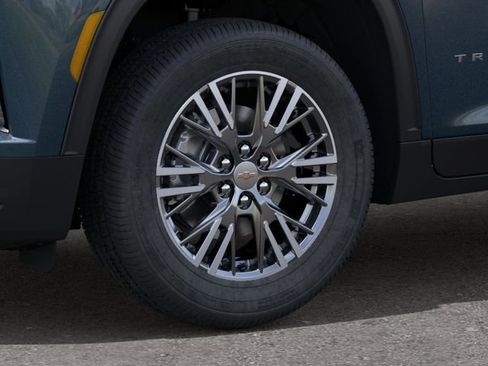 New 2026 Chevrolet Traverse LT w/ Driver Confidence Package FWD image 9