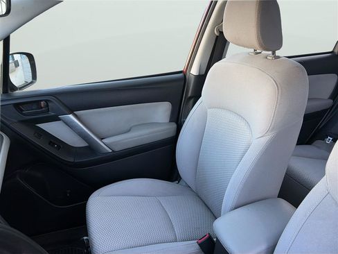 Used 2016 Subaru Forester 2.5i AWD/4WD image 13
